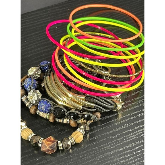 Assorted Costume Jewelry Set - Bangles Bracelets Earrings & Necklaces In Vibrant - Picture 8 of 8